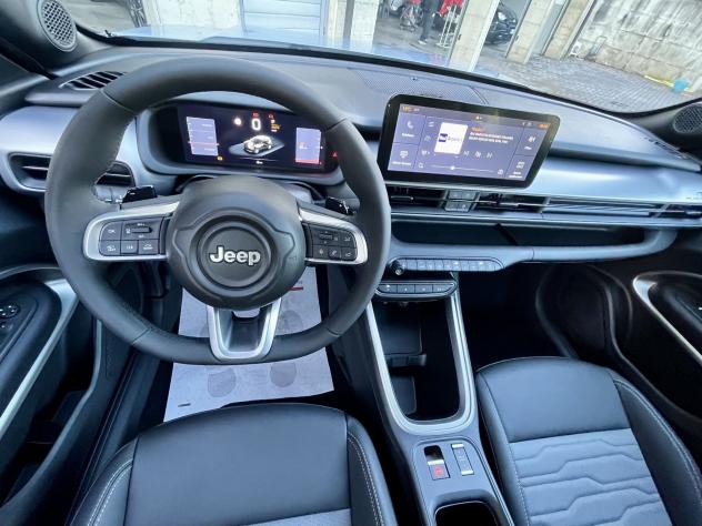 Jeep Avenger 1.2 turbo e-hybrid mhev Upland 4xe 145cv edct6 - KM0 - Foto 8