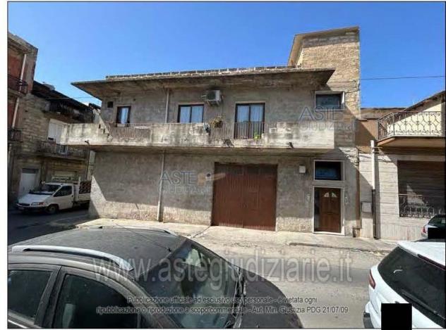 IMMOBILI-IMMOBILE RESIDENZIALE-Via dei Vespri nn. 2 e 2/A