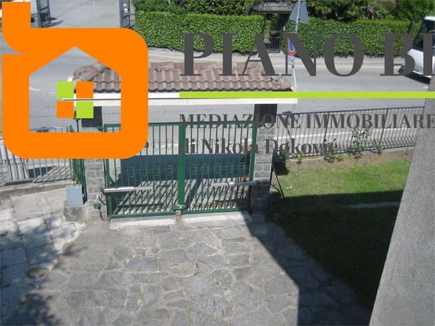 V000534 - CASA INDIPENDENTE, CON GIARDINO, GARAGE E MAGAZZINI - Foto 3