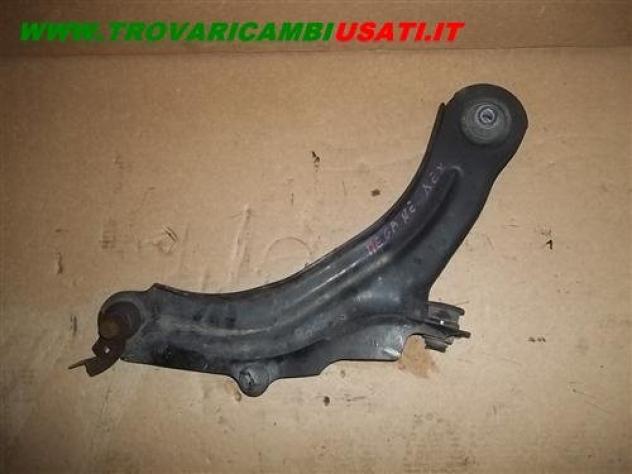 BRACCIO OSCILLANTE SOSP. ANT.D. 1.5 DCI RENAULT MEGANE 4p  Meccanica  Assale  Tiranteria  Braccio oscillante ant. d RENAULT - MEGANE 4P - 01-02-2006 -