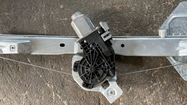 Alzacristallo anteriore SX Citroen C3 del 2014 - Foto 2