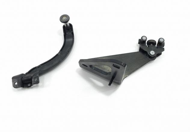 CERNIERE PORTA SCORREVOLE DESTRA RENAULT Trafic Serie 93451798 (14)