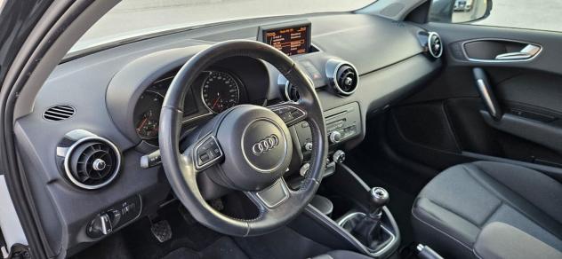Audi A1 TDI 1.6 90CV Ambition - Foto 5