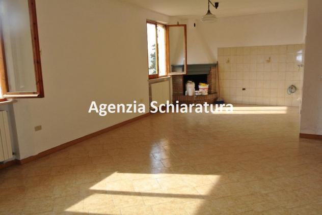 VICINANZE BORGO MASSANO VENDESI CASA SINGOLA CON DUE UNITA' IMMOBILIARI E UN'ETTARO DI TERRENO - Foto 6