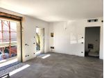 MONOLOCALI AL PRIMO PIANO CON BALCONE
