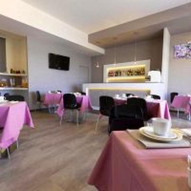 Hotel Plaza S.r.l. - I N L I Q U I D a Z I o N E - Foto 2
