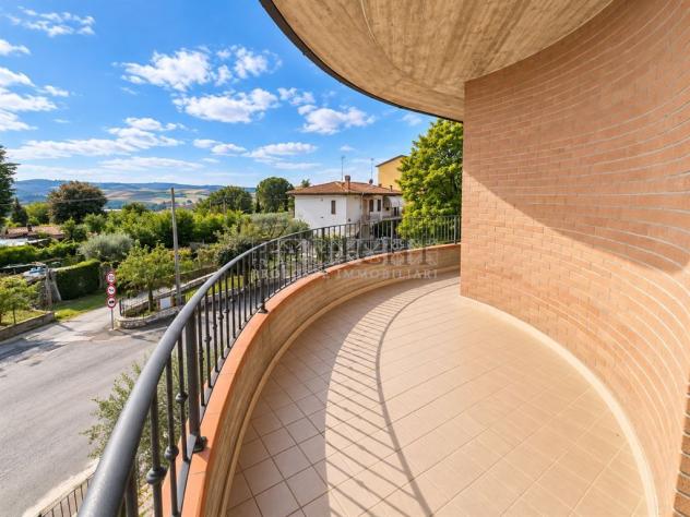 Appartamento in villetta bifamiliare con ampie terrazze, giardino privato e locale taverna - Foto 13