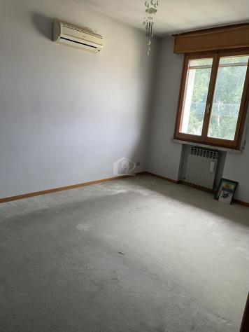 Luzzara vendesi appartamento 4 vani 120 Mq - Foto 7