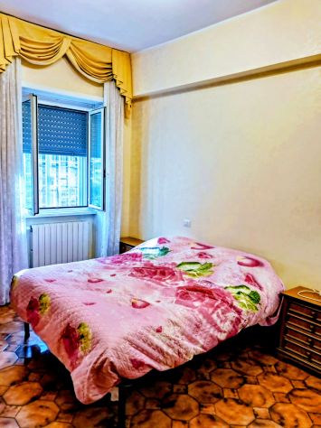 STANZA SINGOLA PER STUDENTESSA O LAVORATRICE DONNA