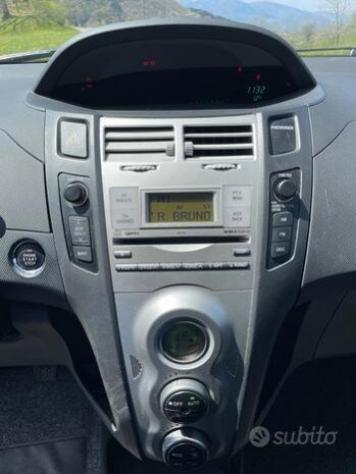 TOYOTA Yaris 2ª serie Yaris 1.3 5 porte Sol - Foto 9