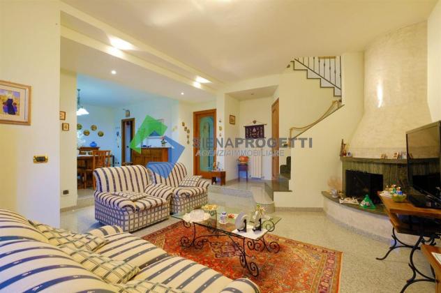 Villa indipendente con giardino, terrazzo e garage € 395.000 trattabili - Foto 2
