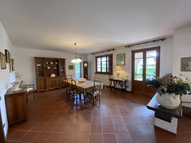 VILLINO di 7 vani e di 400 mq (CAMAIORE) rif. 1093 - Foto 3