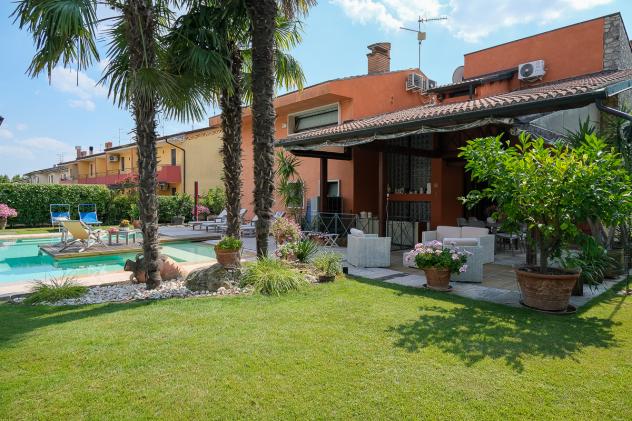 Villa in vendita a Montecchia di Crosara