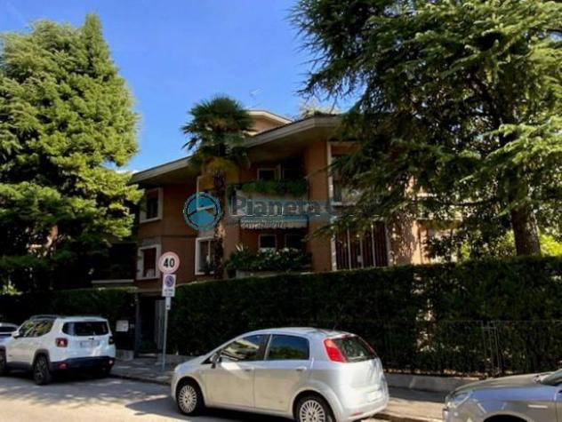 SANTA RITA: appartamento grande in elegante quadrifamiliare
