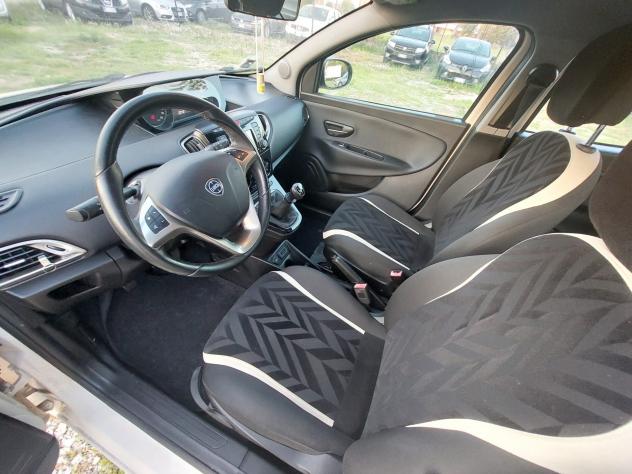 Lancia Ypsilon 1.2 69 CV 5 porte Platinum - Foto 9