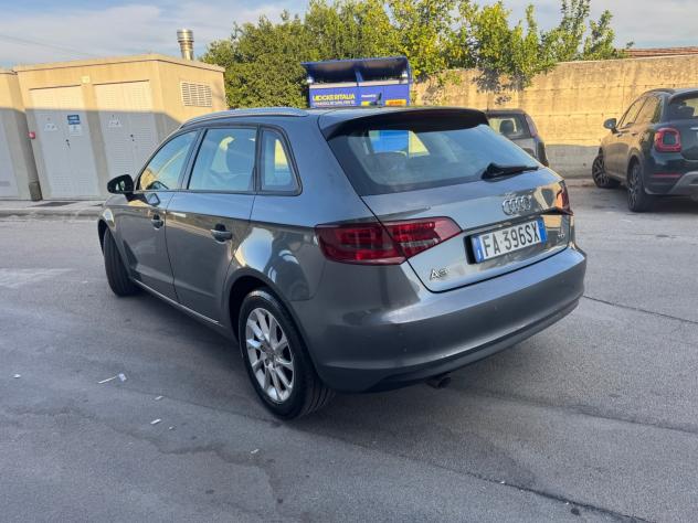 Audi A3 SPB 1.6 TDI Attraction - Foto 8