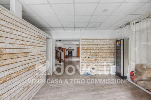 Casa indipendente di 200 m² con 5 locali in vendita a Luino - Foto 12