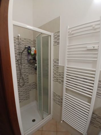 LUMINOSO TRILOCALE ARREDATO - THREE-ROOM FURNISHED APARTMENT - Foto 7