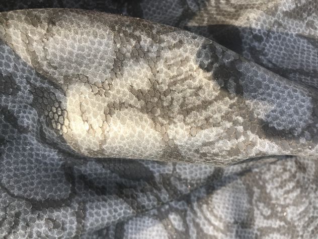 Pelle nera stampata pitone per artigianato - SER4