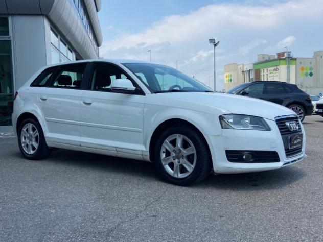 AUDI A3 SPB 1.6 TDI 90CV Attraction rif. 23948764 - Foto 2