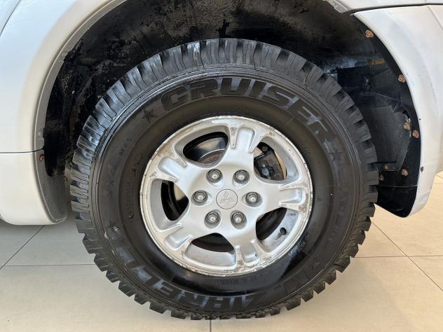 Mitsubishi Pajero Pajero 3p 3.2 tdi 16v di-d GLS SWB (121kw) - Foto 9