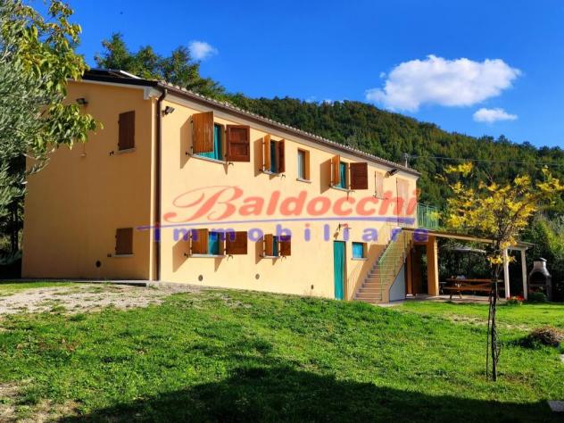 CASA INDIPENDENTE POSIZIONE ALTAMENTE PANORAMICA CON PISCINA - Foto 2