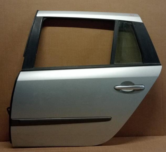 PORTA POST.S. GRIGIO ACQUA (No Alzavetro) 999-U35696 Carrozzeria  Lamierati esterni  Porte  Porta post. sx. RENAULT - LAGUNA - 01-03-2001 - 01-02-2005