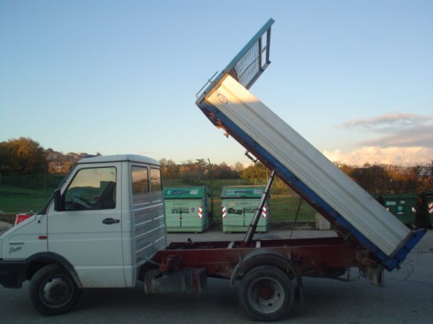 Iveco Daily II 35-8 Cassone Rib. Trilaterale - Foto 6