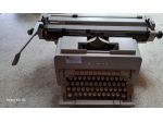 Macchina per scrivere Olivetti Linea 98