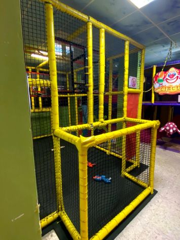 PARCO GIOCHI COMPLETO BAMBINI Playground Gonfiabile 6.500 - Foto 9