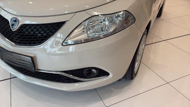 Lancia Ypsilon 1.2 69cv GPL Ecochic Gold - Foto 6
