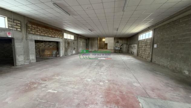 Rif. 9833 - Capannone commerciale zona "Ipercoop". - Foto 11