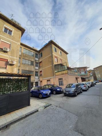 APPARTAMENTO di 3 vani e di 70 mq (MESSINA) rif. 2VS16638