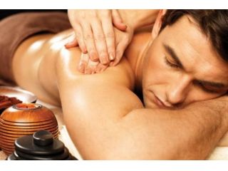 Massaggi - benessere Firenze - Giovane ragazza offre massaggi rilassanti Tel:3883542093