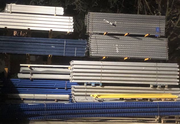 Scaffalature usate per magazzino