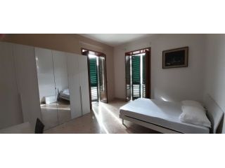 AFFITTO CAMERE IN APPARTAMENTO, Messina centro