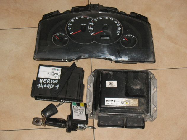 8980258289 KIT ECU OPEL ASTRA MERIVA IZUZU 1.7 98025828 13247085 BB 5WK48664G