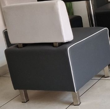 Divanetti singoli per arredo bar su ordinazione - Foto 2