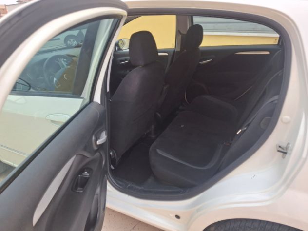 Fiat Punto Evo 1.4 Dynamic Natural Power - Foto 8