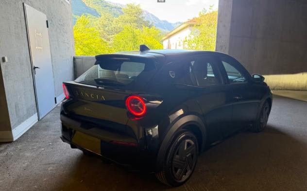 Lancia Ypsilon 1.2 mhev 110cv e-dct - Foto 4