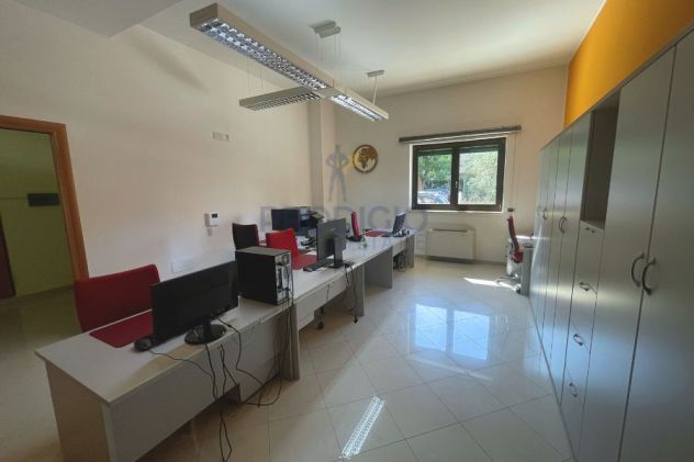 Comodo appartamento uso ufficio in vendita a Bisceglie - Foto 3