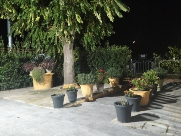 Casa indipendente di 110 m² con 4 locali e box auto in vendita a Mirandola