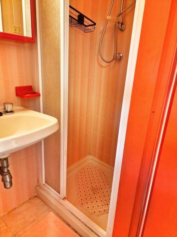 MONOLOCALE MANSARDATO CON BALCONCINO – VIA FERALDI, SANREMO - Foto 8