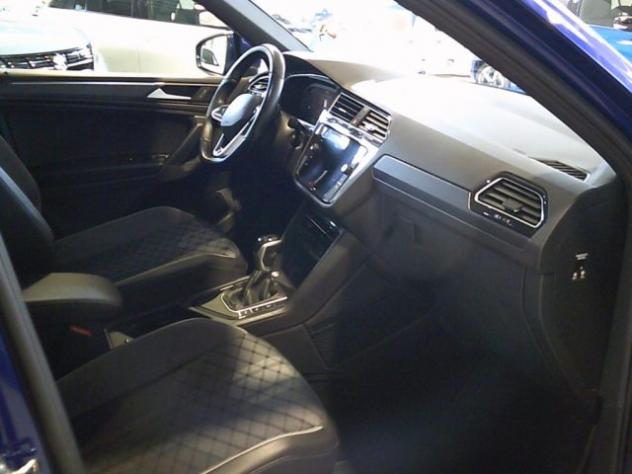VOLKSWAGEN Tiguan 2.0 TDI 150 CV SCR DSG R-Line rif. 23891748 - Foto 10