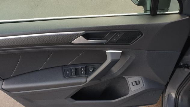 Volkswagen Tiguan 2.0 TDI 200CV DSG 4M R-Line MATRIX+VIRTUAL+CARPLAY - Foto 8