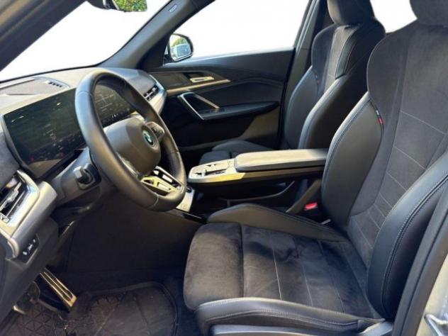 BMW iX2 eDrive 20 Msport Aut. rif. 24056620 - Foto 9