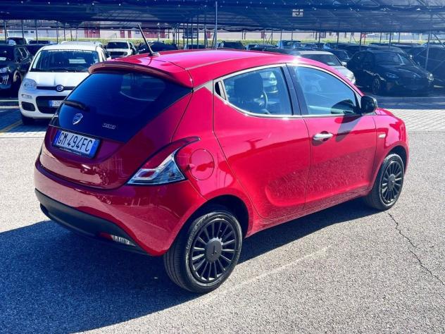 Lancia Ypsilon 1.0 FireFly 5 porte S&S Hybrid Silver - Foto 3
