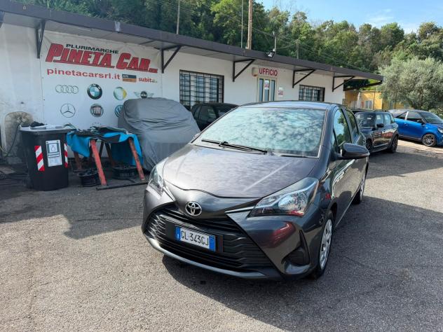 Toyota Yaris 1.0 5 porte Lounge - Foto 2