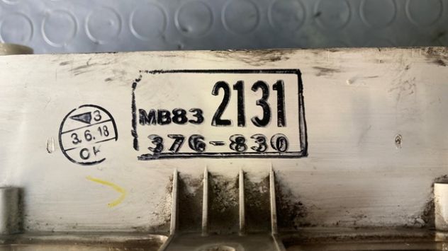 Quadro strumenti Mitsubishi Pajero 2.5TD del 1993 (MB832131) - Foto 3