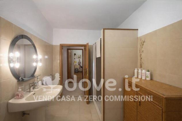 Rustico / Casale di 201 m² con più di 5 locali e box auto in vendita a Paciano - Foto 10